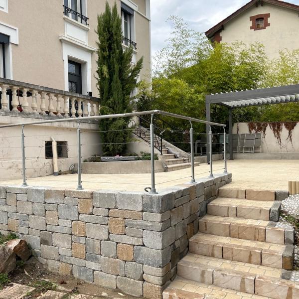 Image après Aménagement d'une terrasse d’un jardin privé