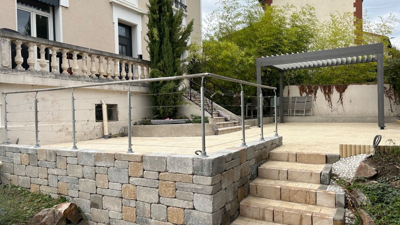 Image après Aménagement d'une terrasse d’un jardin privé